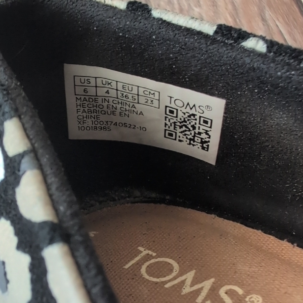TOMS Women's Black Flats - Picture 3 of 7